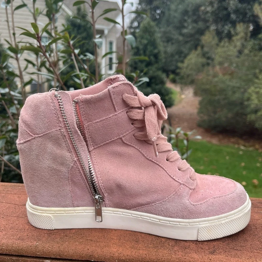 Steve Madden Women's Size 8.5 Shoes Pink Lace Up Suede Hidden Wedge Boots